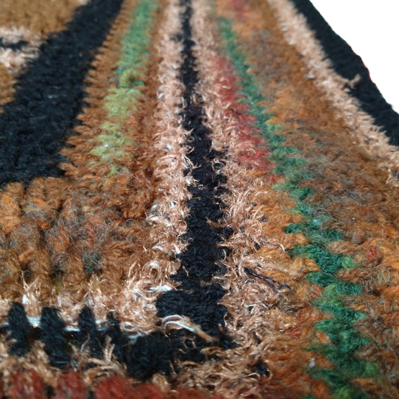 Fuzzy Crocheted Striped Blanket Toddler Bed Crib - Picture 3 of 3